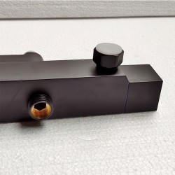 BATERIA PRYSZNICOWA Z TERMOSTATEM I DESZCZOWNICĄ T154B CZARNA