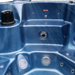 JACCUZI OGRODOWE WANNA SPA107 NIEBIESKA FALA OBUDOWA SZARA 220x220 CM
