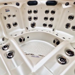 JACUZZI OGRODOWE WANNA SPA346 BIAŁA PERŁA OBUDOWA SZARA 230x230 CM