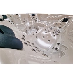 JACUZZI OGRODOWE WANNA SPA702 BIAŁA PERŁA OBUDOWA CIEMNO-SZARE DREWNO 230x230 CM