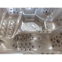 JACUZZI OGRODOWE WANNA SPA702 CAPPUCCINO OBUDOWA SZARA 230x230 CM