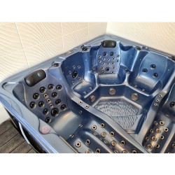 JACUZZI OGRODOWE WANNA SPA702 NIEBIESKA FALA OCEANU OBUDOWA ANTRACYT 230x230 CM