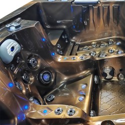 JACUZZI OGRODOWE WANNA SPA747 MAGMA GOLD OBUDOWA BRĄZOWA DESKA F21 210x210 CM