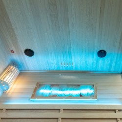 SAUNA FIŃSKA WYSOKOTEMPERATUROWA Z PIECEM LARK5/HARVIA 6KW 4-5 OSOBOWA 180x160 CM