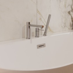 Bateria wannowa 3 otworowa Corsan CMB7542CH Lugo z wylewką i słuchawką prysznicową