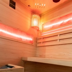 SAUNA FIŃSKA WYSOKOTEMPERATUROWA Z PIECEM LARK2-WD/HARVIA 3,5KW 1-2 OSOBOWA 120x120 CM