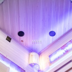 SAUNA FIŃSKA WYSOKOTEMPERATUROWA Z PIECEM LARK4-WD/HARVIA 6KW 4-5 OSOBOWA 150x150 CM