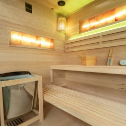 SAUNA FIŃSKA WYSOKOTEMPERATUROWA Z PIECEM LARK5-WD/HARVIA 6KW 4-5 OSOBOWA 180x160 CM