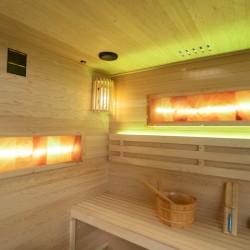 SAUNA FIŃSKA WYSOKOTEMPERATUROWA Z PIECEM LARK5-WD/HARVIA 6KW 4-5 OSOBOWA 180x160 CM