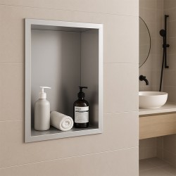 PÓŁKA ŁAZIENKOWA WNĘKOWA IGA Z KOŁNIERZEM CHROM 45X30X10 CM