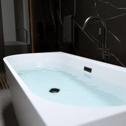 WANNA WOLNOSTOJĄCA PRZYŚCIENNA MERA 509A PRAWA BIAŁA PRZELEW CZARNY 140x75 CM MERA-509A-R-P-BL