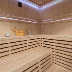 SAUNA FIŃSKA WYSOKOTEMPERATUROWA Z PIECEM OSLO6/HRAVIA 5-6 OSOBOWA 200x200 OSLO6