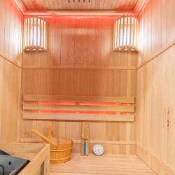 SAUNA FIŃSKA WYSOKOTEMPERATUROWA Z PIECEM OSLO1/HARVIA 1-2 OSOBOWA 120x105 OSLO1