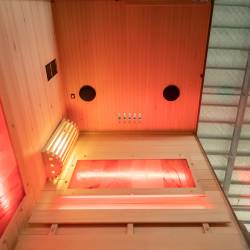 SAUNA FIŃSKA WYSOKOTEMPERATUROWA Z PIECEM LARK1/HARVIA 3,5KW 1-2 OSOBOWA 120x120 CM LARK1