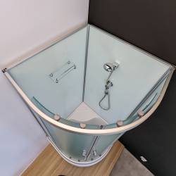 KABINA PRYSZNICOWA PÓŁOKRĄGŁA Z BRODZIKIEM WSH304A MAT CHROM 80x80 CM WSH304A-MAT-80