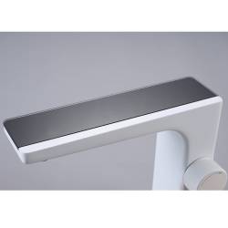 BATERIA UMYWALKOWA ŁAZIENKOWA F11W BIAŁO/CZARNA LCD F11-WH-BL