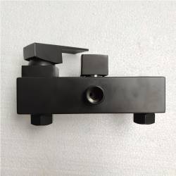 BATERIA PRYSZNICOWA Z TERMOSTATEM I DESZCZOWNICĄ F170B CZARNA F170B-BL