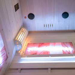 SAUNA FIŃSKA WYSOKOTEMPERATUROWA Z PIECEM LARK1-WD /HARVIA 3,5KW 1-2 OSOBOWA 120x120 CM
