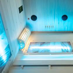 SAUNA FIŃSKA WYSOKOTEMPERATUROWA Z PIECEM LARK1-WD /HARVIA 3,5KW 1-2 OSOBOWA 120x120 CM