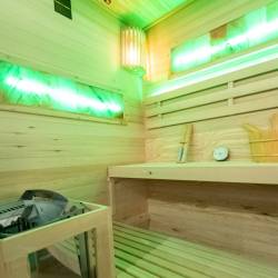 SAUNA FIŃSKA WYSOKOTEMPERATUROWA Z PIECEM LARK3-WD/HARVIA 4,5KW 3-4 OSOBOWA 140x150 CM