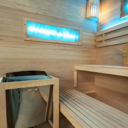 SAUNA FIŃSKA WYSOKOTEMPERATUROWA Z PIECEM LARK5/HARVIA 6KW 4-5 OSOBOWA 180x160 CM LARK5