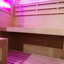 SAUNA FIŃSKA WYSOKOTEMPERATUROWA Z PIECEM LARK2/HARVIA 3,5KW 1-2 OSOBOWA 120x120 CM LARK2