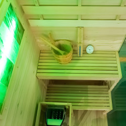SAUNA FIŃSKA WYSOKOTEMPERATUROWA Z PIECEM LARK1/HARVIA 3,5KW 1-2 OSOBOWA 120x120 CM LARK1