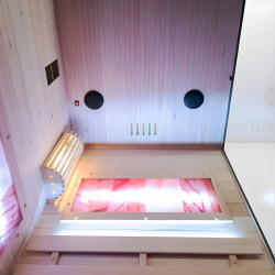 SAUNA FIŃSKA WYSOKOTEMPERATUROWA Z PIECEM LARK1/HARVIA 3,5KW 1-2 OSOBOWA 120x120 CM LARK1
