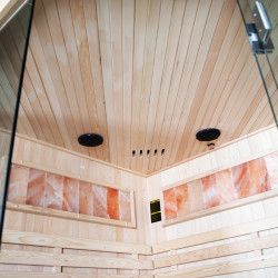 SAUNA FIŃSKA WYSOKOTEMPERATUROWA Z PIECEM KEMI7/HARVIA 5-6 OSOBOWA 180x180 KEMI7
