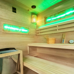 SAUNA FIŃSKA WYSOKOTEMPERATUROWA Z PIECEM LARK5-WD/HARVIA 6KW 4-5 OSOBOWA 180x160 CM