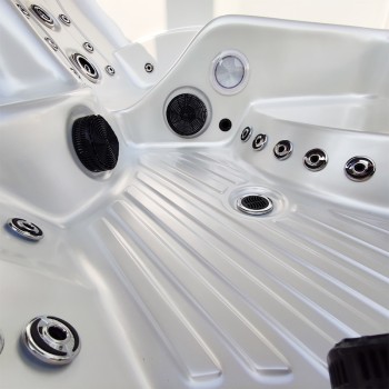 JACUZZI OGRODOWE WANNA SPA340ECO 220x220 biała perła
